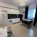 Elegante Center Δυρράχιο