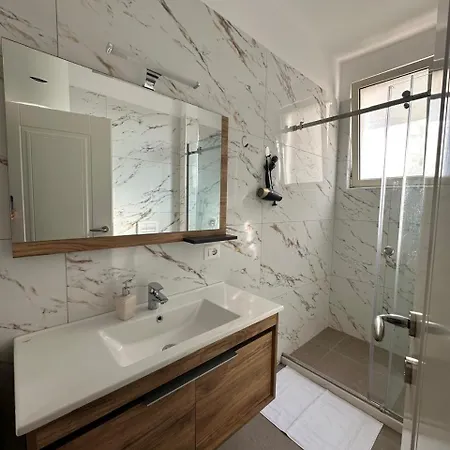 Daire Elegante Center Dıraç