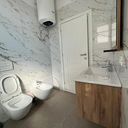 Apartment Elegante Center *