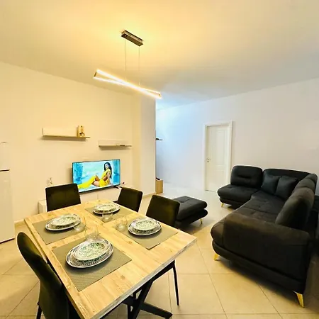 Daire Elegante Center Dıraç